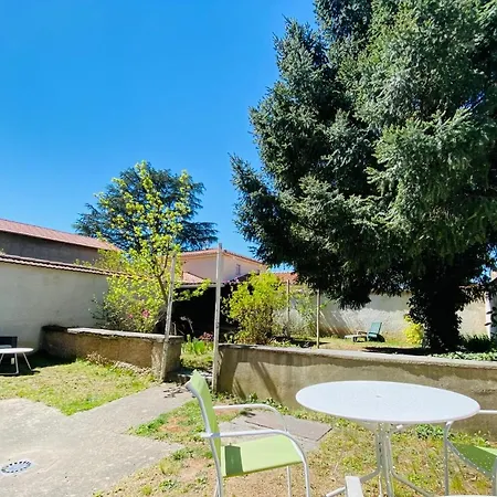 Apartament Cosy Avec Jardin *