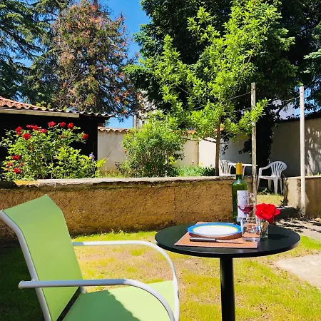 Apartament Cosy Avec Jardin *